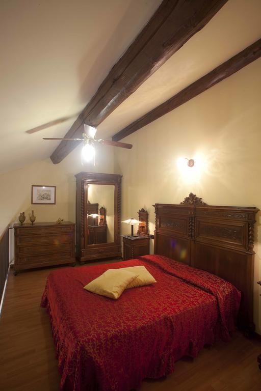 Agriturismo Il Bove Реджо Емилия Стая снимка
